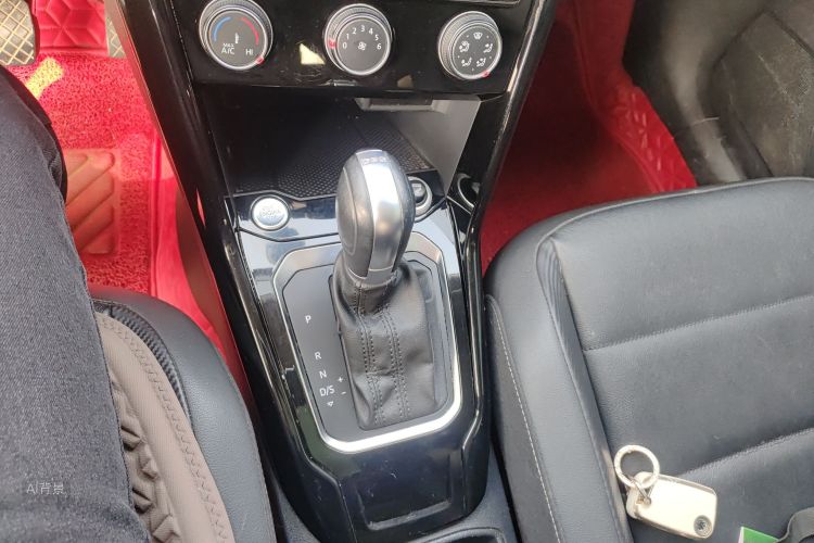 T-Roc 2020 #16 T-Roc 2020 immagine di auto #16