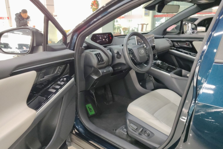 丰田 一汽丰田bZ4X 2022 汽车图片 #16