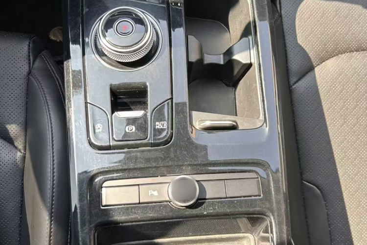 起亚 起亚K5 2022 汽车图片 #16