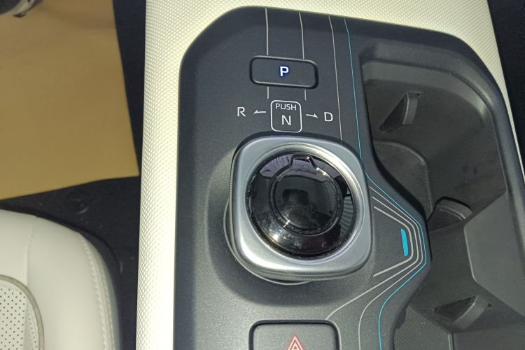 Toyota bZ5 2025 #16 Toyota bZ5 2025 car image #16