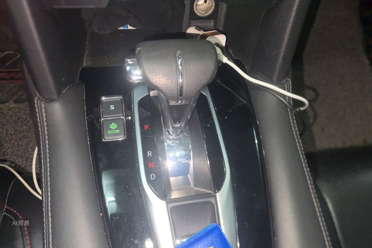 Honda UR-V 2017 immagine di auto #16