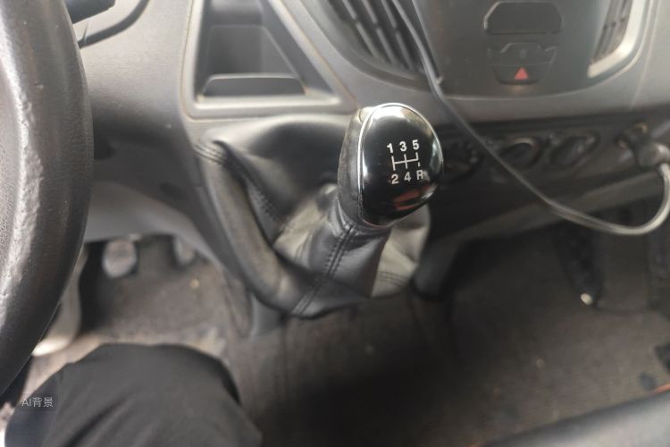 Ford Transit 2018 immagine di auto #16