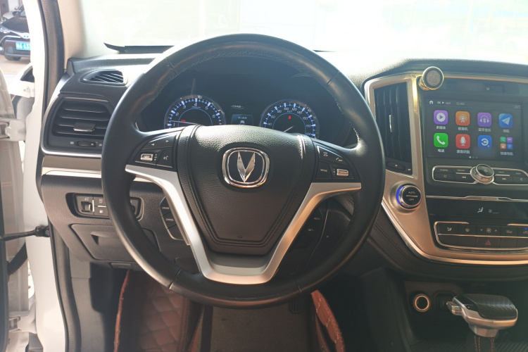 Changan CS95 2017 car image #16