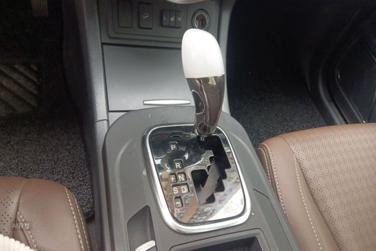 BYD S7 2016 car image #16