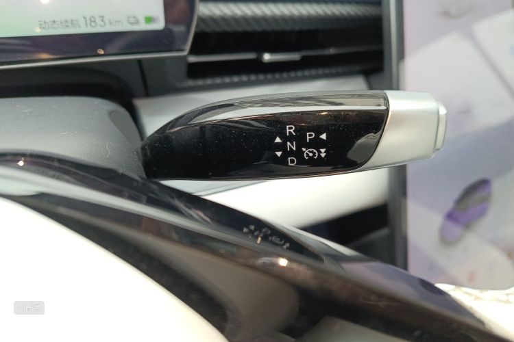 哪吒汽车 哪吒GT 2023 汽车图片 #16