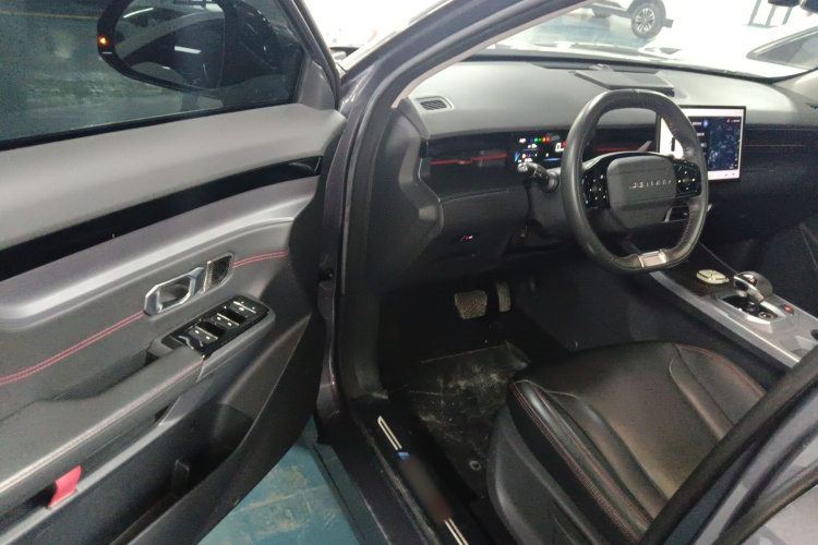 Dashing 2024 car image #16