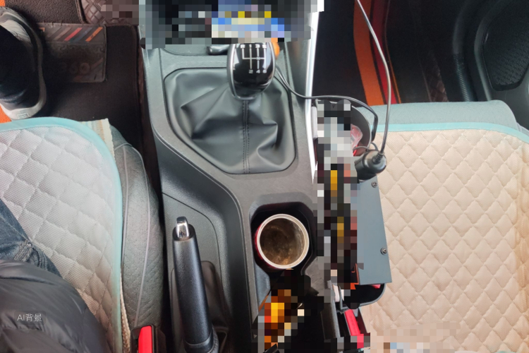 GEELY Coolray 2023 car image #16