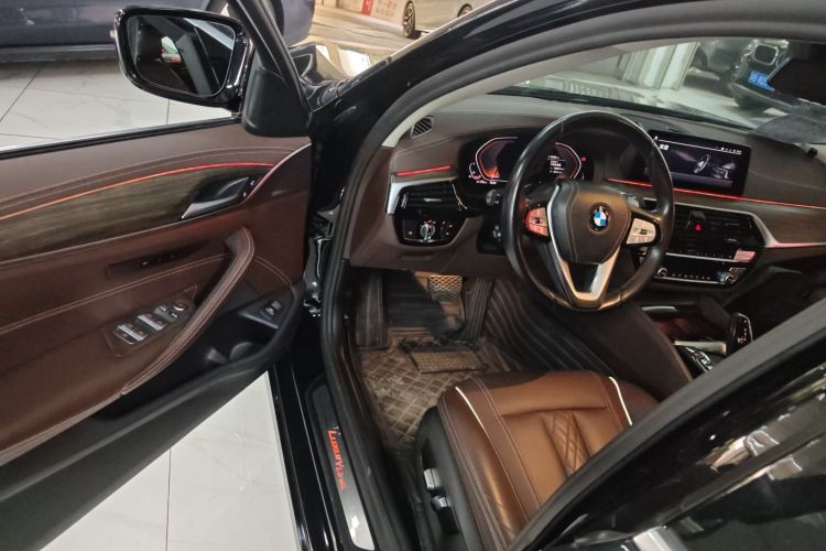 BMW 5 Series 2020 #16 BMW 5 Series 2020 car image #16