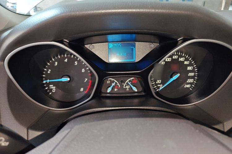 Ford Focus 2015 #16 Ford Focus 2015 car image #16