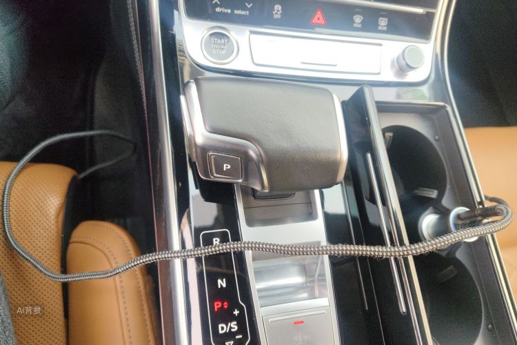 Audi A8 2023 immagine di auto #16