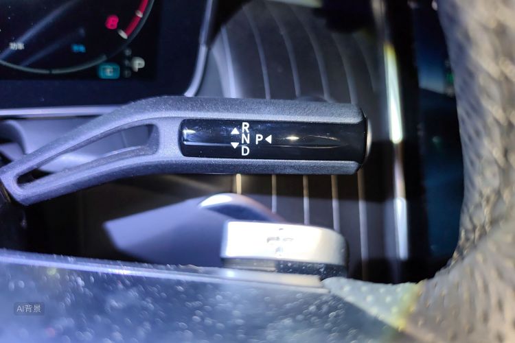 Mercedes-Benz GLC Class 2024 immagine di auto #16