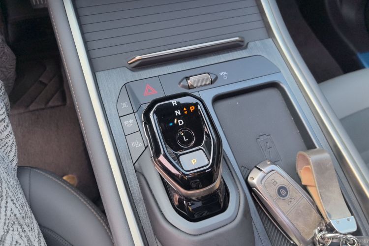 Ford Edge 2024 immagine di auto #16