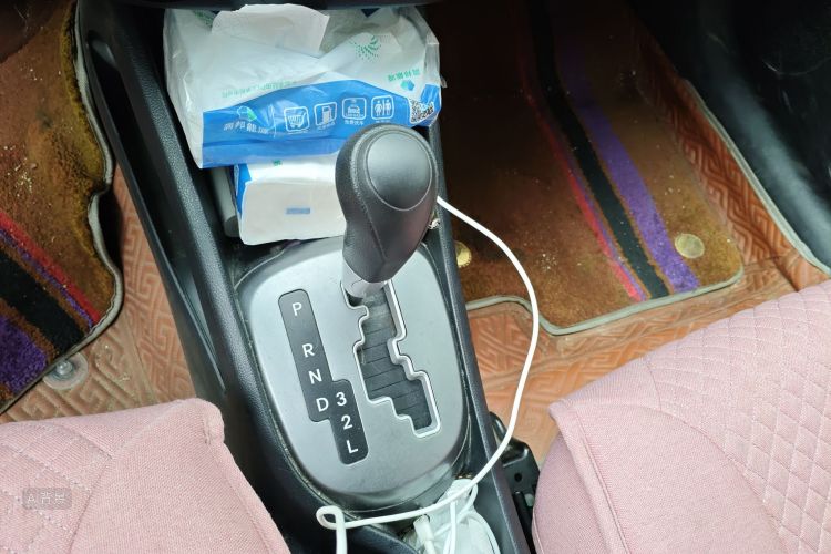 起亚 起亚K2 2016 汽车图片 #16