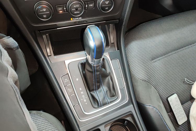 Volkswagen Golf Pure Electric 2020 #16 Volkswagen Golf Pure Electric 2020 image de voiture #16