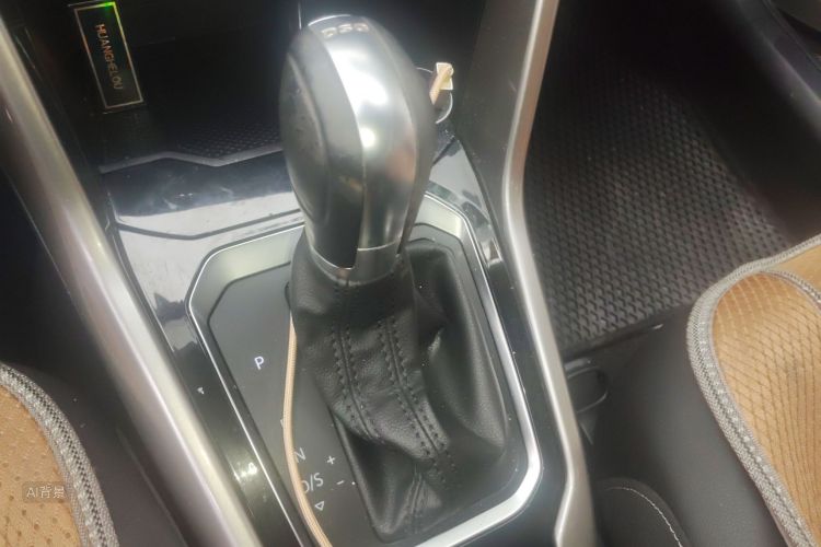 T-Roc 2018 #16 T-Roc 2018 car image #16