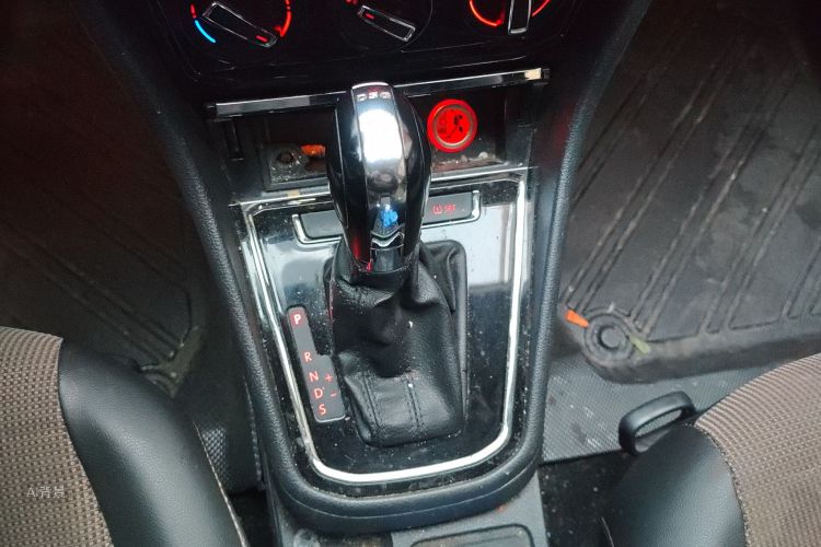 Volkswagen C-Trek 2017 immagine di auto #16