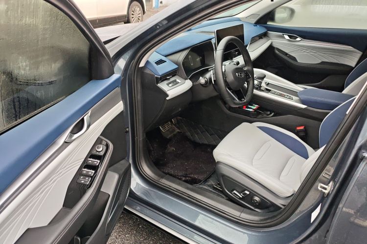 Preface 2023 #16 Preface 2023 immagine di auto #16