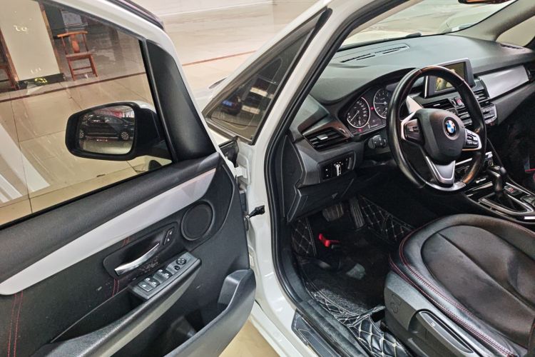 BMW 2 Series Tourer 2016 car image #16