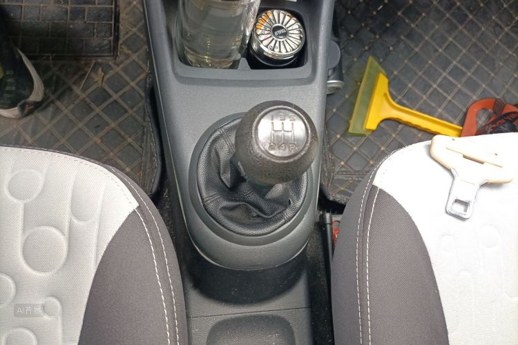 Suzuki Alto 2014 изображение автомобиля #16