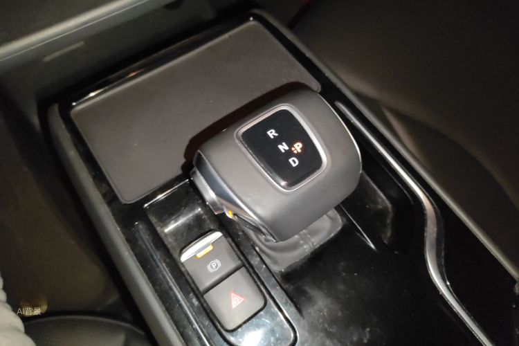 HongQi E-QM5 2023 immagine di auto #16