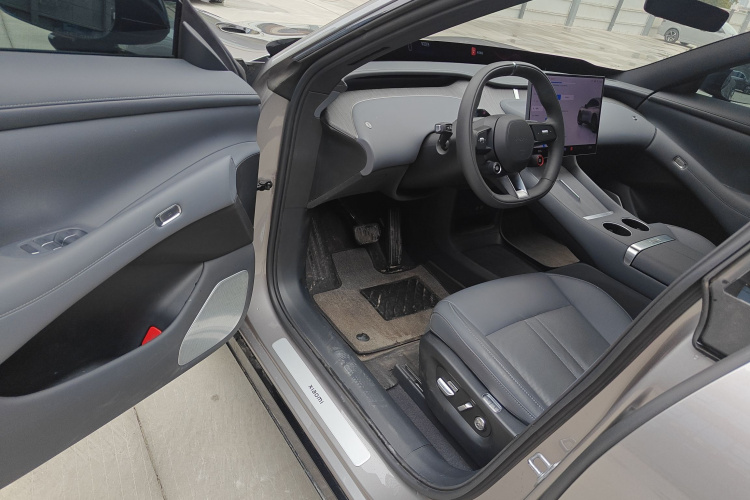 MI YU7 2025 #16 MI YU7 2025 изображение автомобиля #16