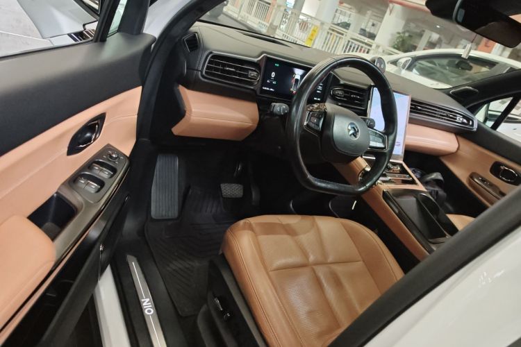 NIO ES8 2022 car image #16