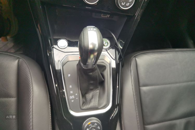 T-Roc 2019 car image #16