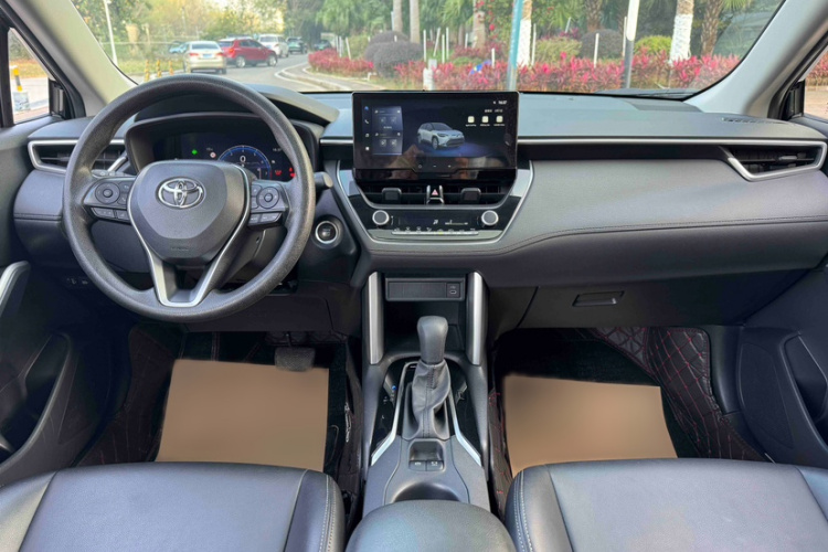 Toyota Frontlander 2023 #16 Toyota Frontlander 2023 immagine di auto #16