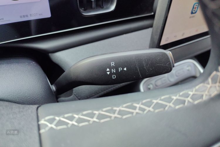 BYD Sea Lion 05 EV 2025 car image #16