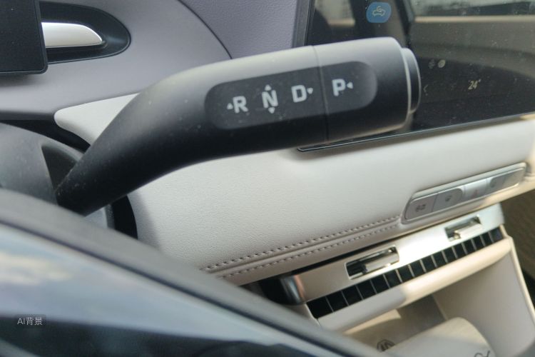 MG 4 EV 2025 #16 MG 4 EV 2025 car image #16