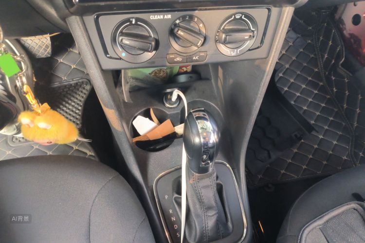 Polo 2018 car image #16