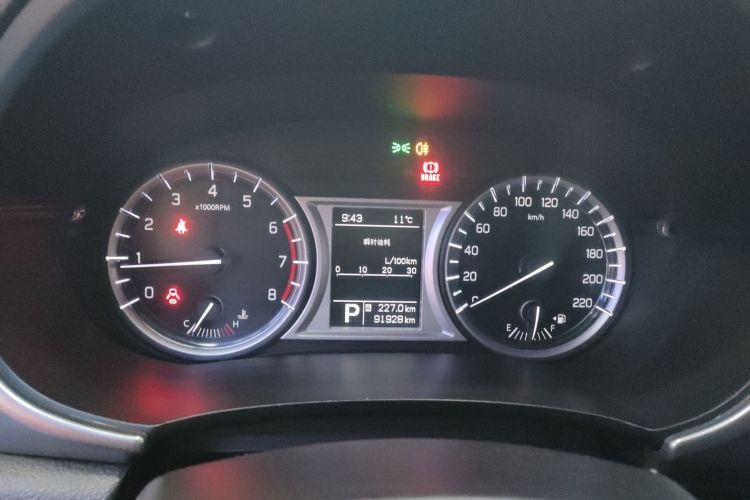 Suzuki Vitara 2016 изображение автомобиля #16