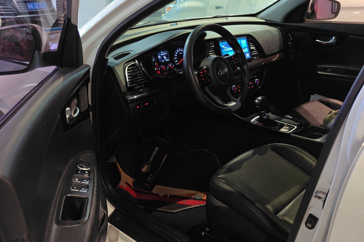 起亚 起亚K4 2017 汽车图片 #16