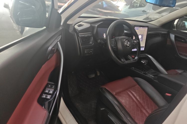 T5 2020 car image #16