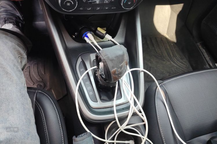 Ford Escort 2016 image de voiture #16