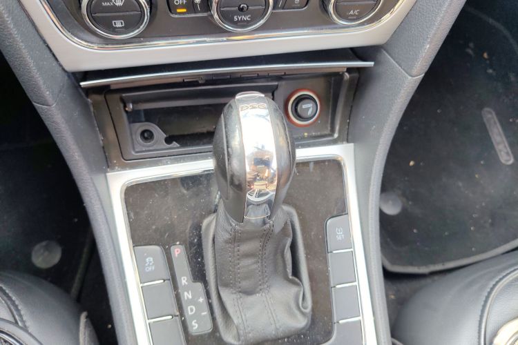 Volkswagen Passat 2015 #16 Volkswagen Passat 2015 car image #16