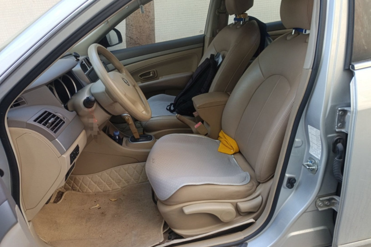 Nissan Sylphy 2017 #16 Nissan Sylphy 2017 car image #16