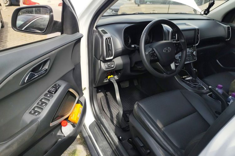 Hyundai ix35 2018 car image #16