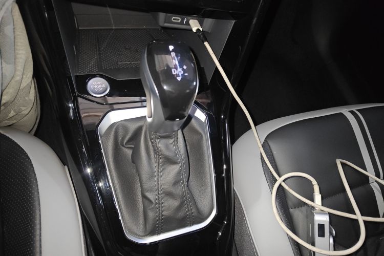 T-Roc 2025 car image #16
