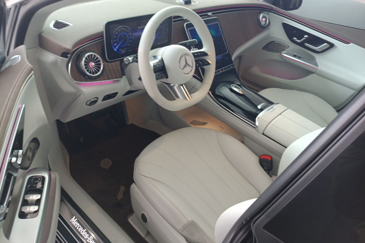 Mercedes-Benz EQE Class 2023 car image #16