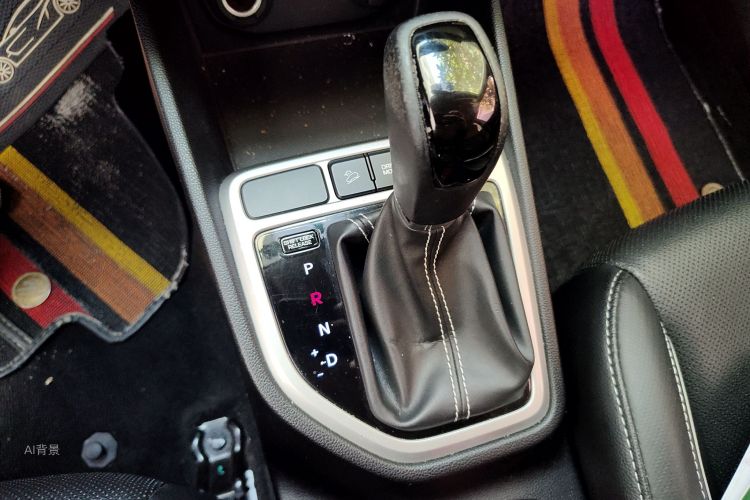 Hyundai ix25 2018 car image #16