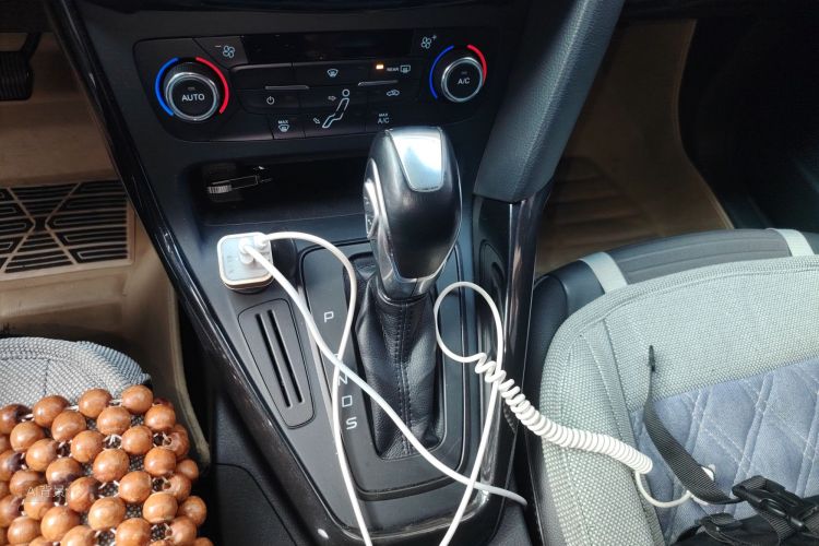 Ford Focus 2016 image de voiture #16