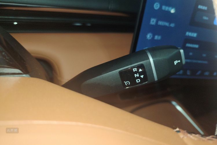 Deepal S07 2025 car image #16