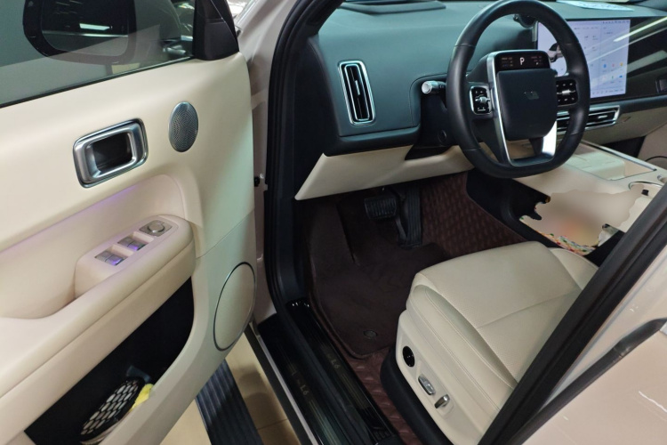 Li L6 2024 صورة سيارة #16