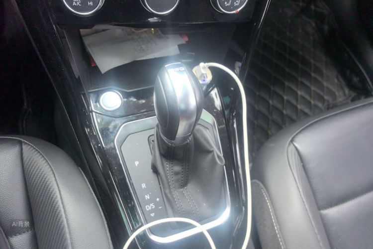 T-Roc 2019 car image #16