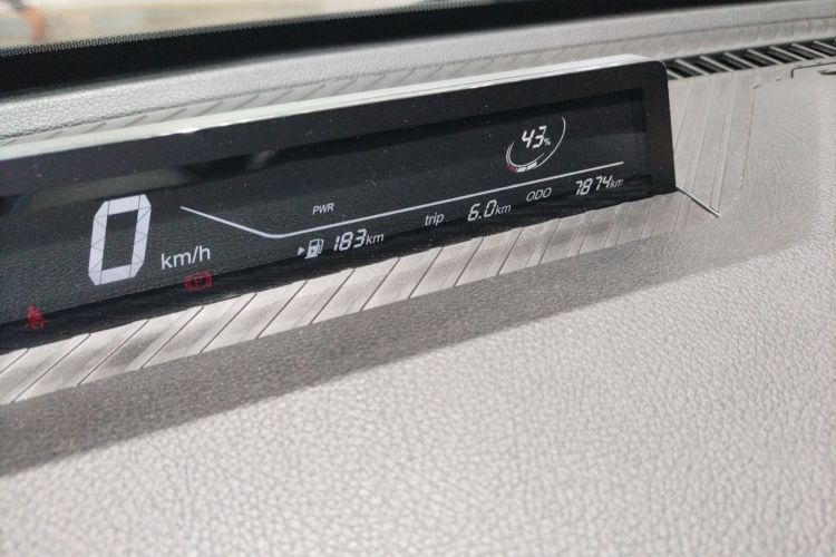 哪吒汽车 哪吒AYA 2023 汽车图片 #16