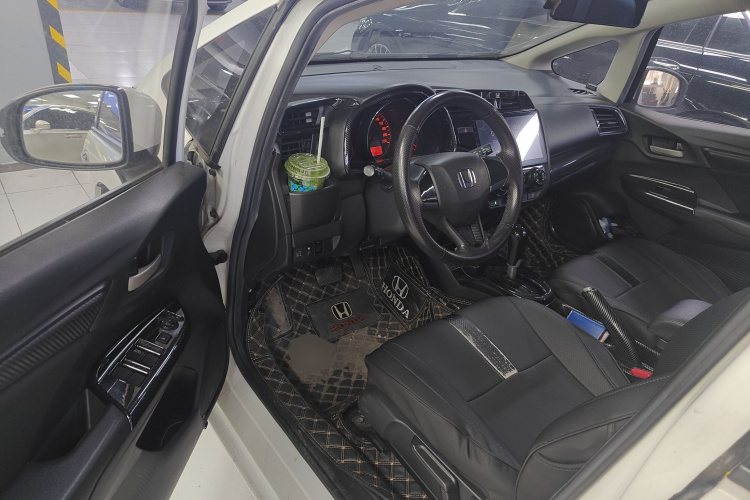 Honda Fit 2018 #16 Honda Fit 2018 car image #16