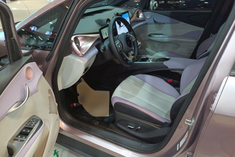 BYD Dolphin 2022 #16 BYD Dolphin 2022 car image #16