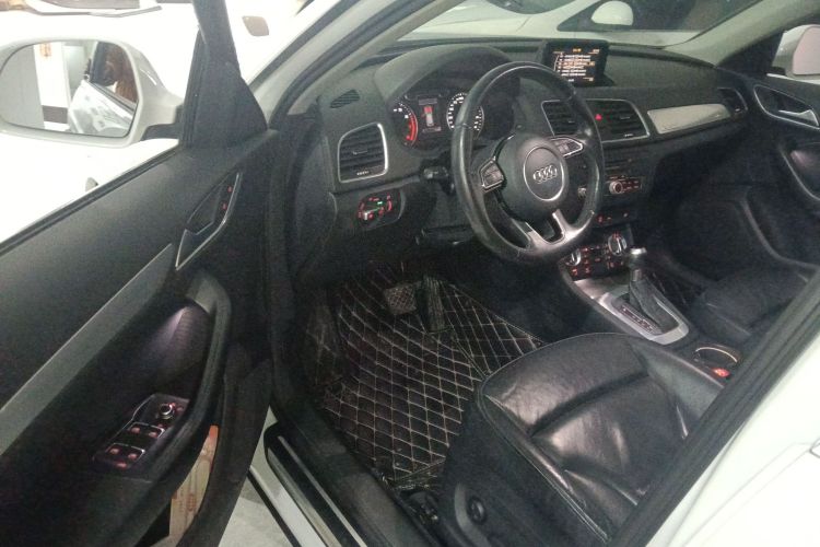 Audi Q3 2015 imagen de coche #16