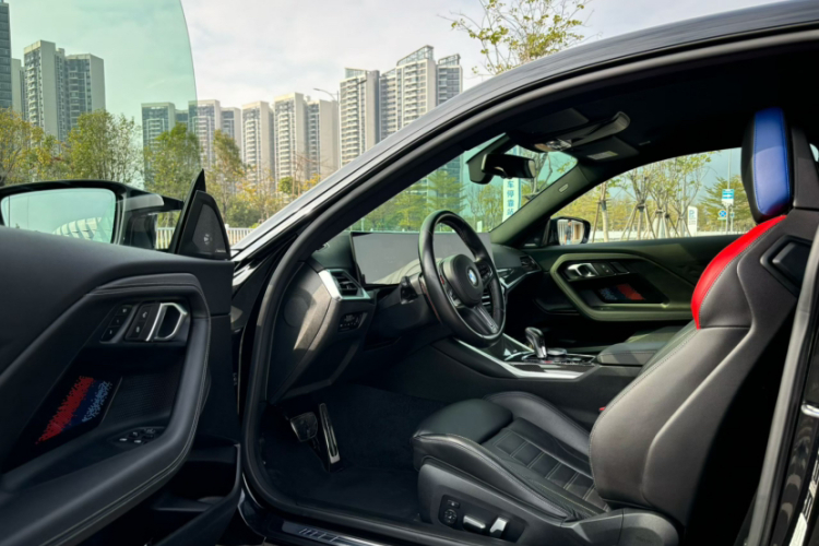 BMW M2 2024 car image #16